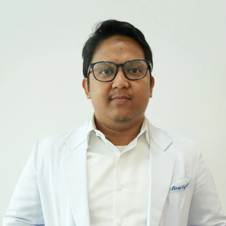 dr. Ikrar Syahmar, Sp.P.D