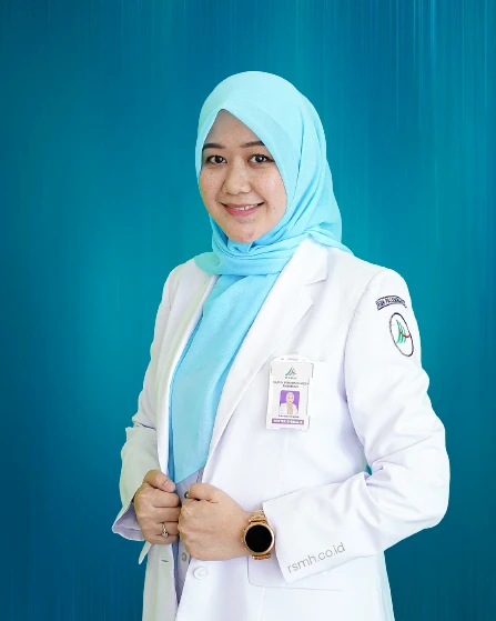 dr. Zahratul Riadho, Sp.M